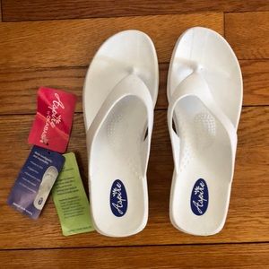 NEW ASPIRE by OKABASHI SANDALS